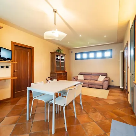 Luxury With Swimming Pool - Free Parking & Wifi 公寓
