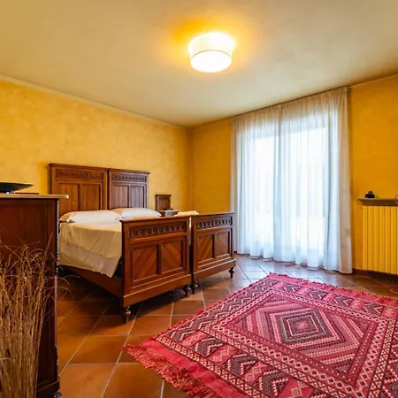 Luxury With Swimming Pool - Free Parking & Wifi