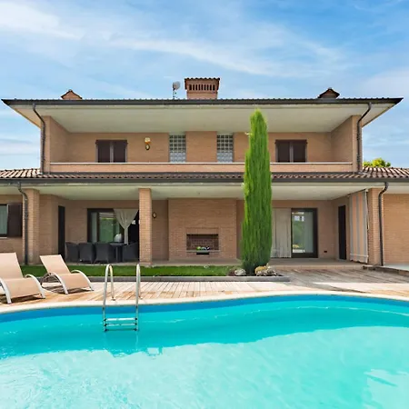 Luxury With Swimming Pool - Free Parking & Wifi 公寓