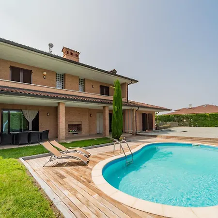 公寓 Luxury With Swimming Pool - Free Parking & Wifi 维拉法莱托